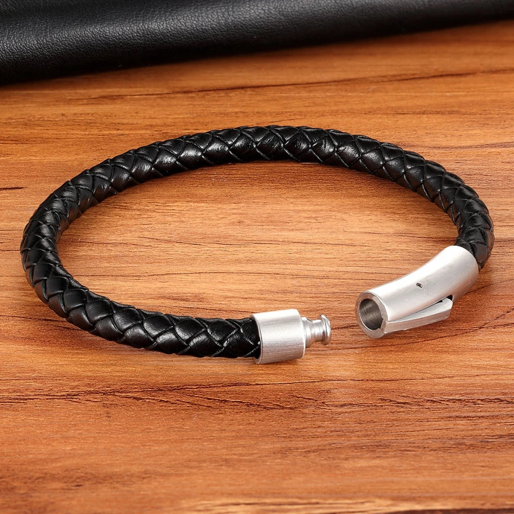 XQNI Classic Men's Leather Bracelet