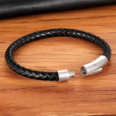 XQNI Classic Men's Leather Bracelet